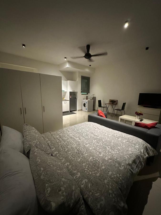 Апартаменти Hideaway At Cybersquare Кіберджая Екстер'єр фото