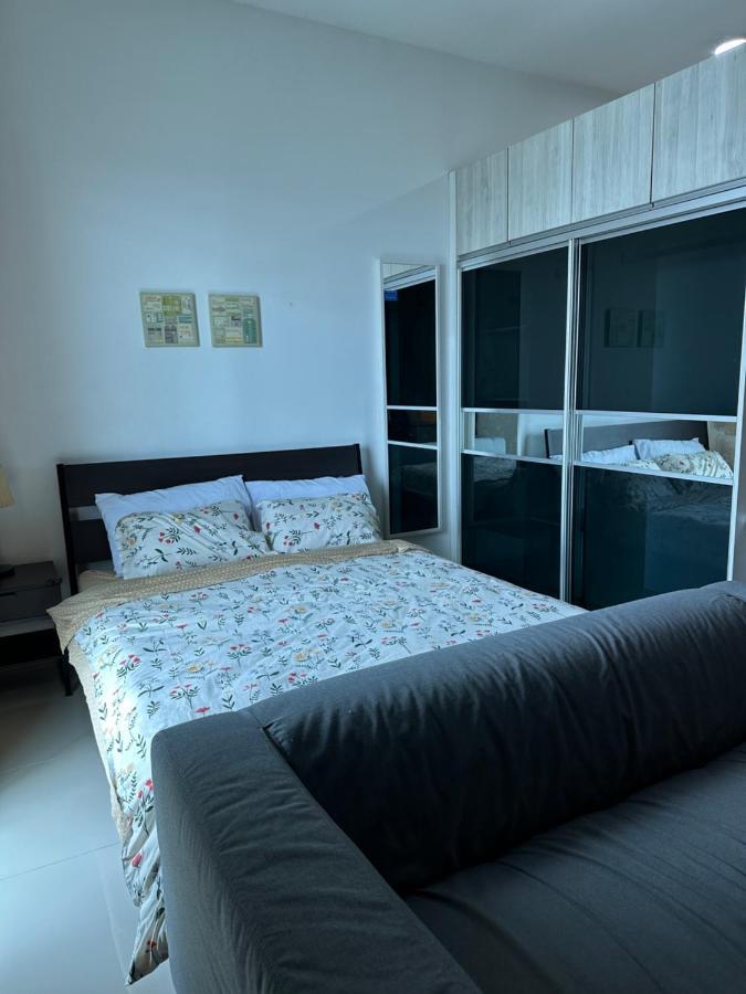 Апартаменти Hideaway At Cybersquare Кіберджая Екстер'єр фото